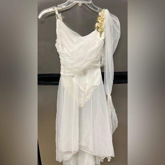 Children’s white lyrical costume - Picture 1 of 5